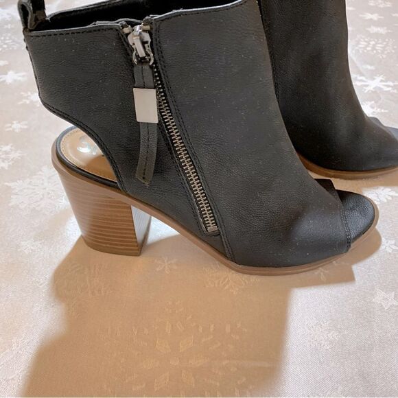 Circus by Sam Edelman Boots Black Pebbled Leather Peep Toe Block Wood Heel Sz 8 - Picture 3 of 10